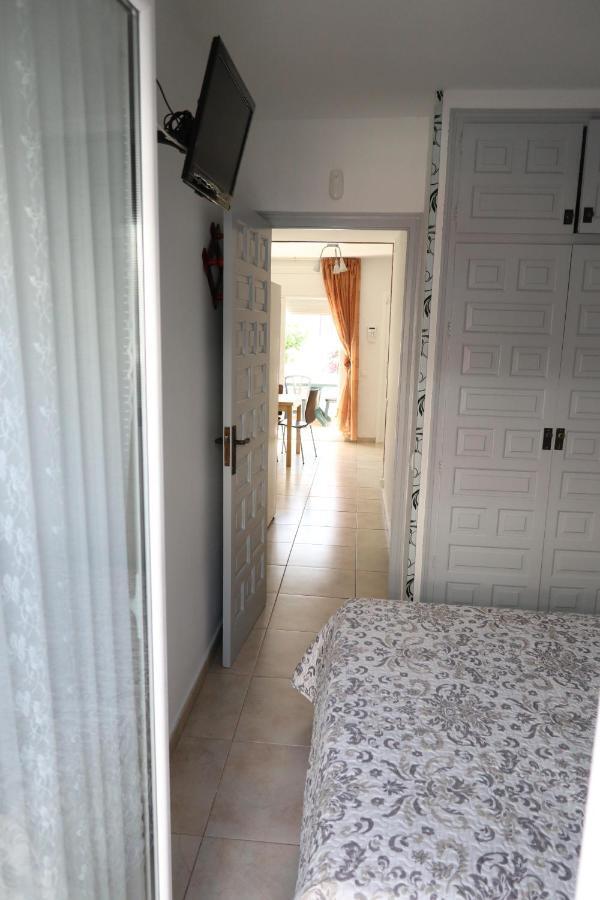 Orlina Apartment Empuriabrava Bagian luar foto